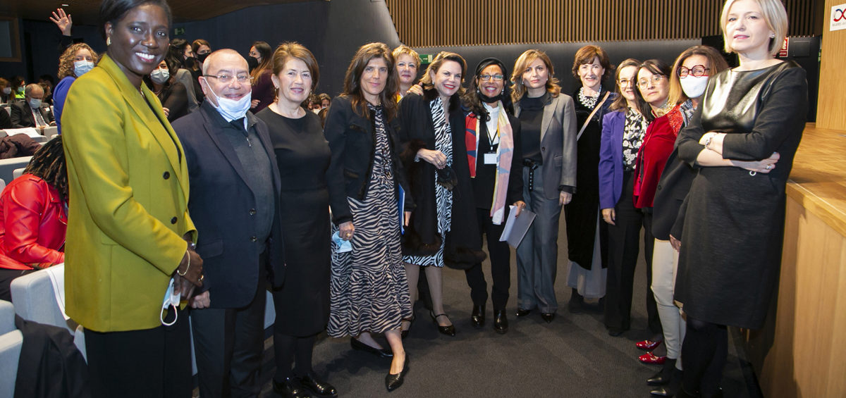 La Asociación de Amistad Hispano Francesa Mujeres Avenir organizó un acto por el Día Internacional de la Mujer 2